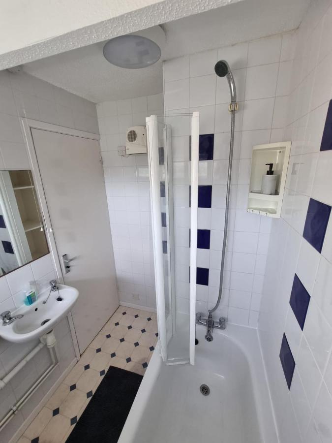 Private Rooms Bath Exteriör bild